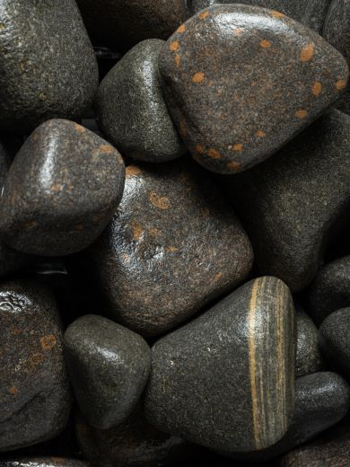 Black Sandstone Pebbles
