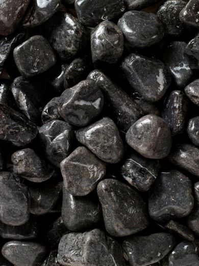 40 kg Black River Pebbles 1.5-3cm