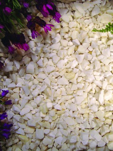 Classic White Stone Chippings Bulk Bag